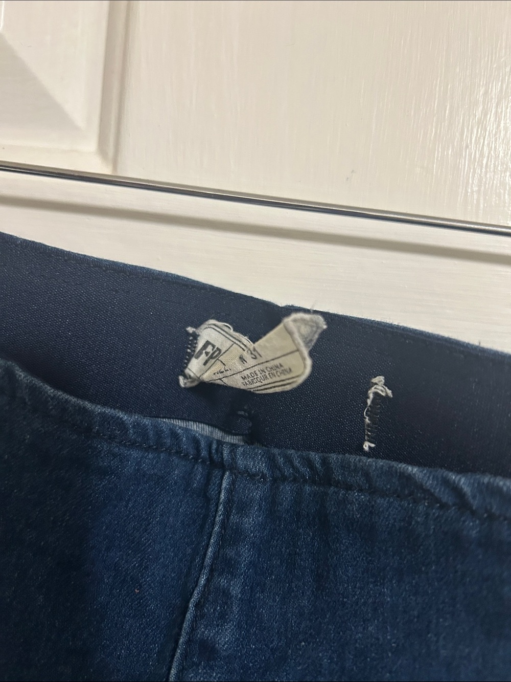 Free People Penny Dark Blue Flare Women’s Jeans, Size 31 (12) - Picture 8 of 9